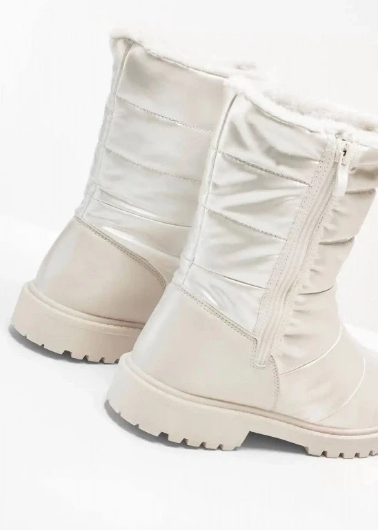 Foto Damen Stiefel aus Restposten (Mix Winter/Herbst)