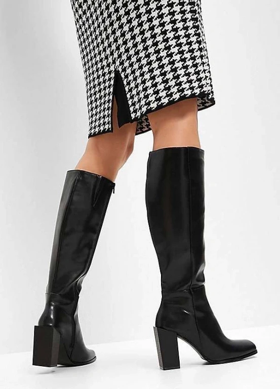 Foto Damen Stiefel aus Restposten (Mix Winter/Herbst)