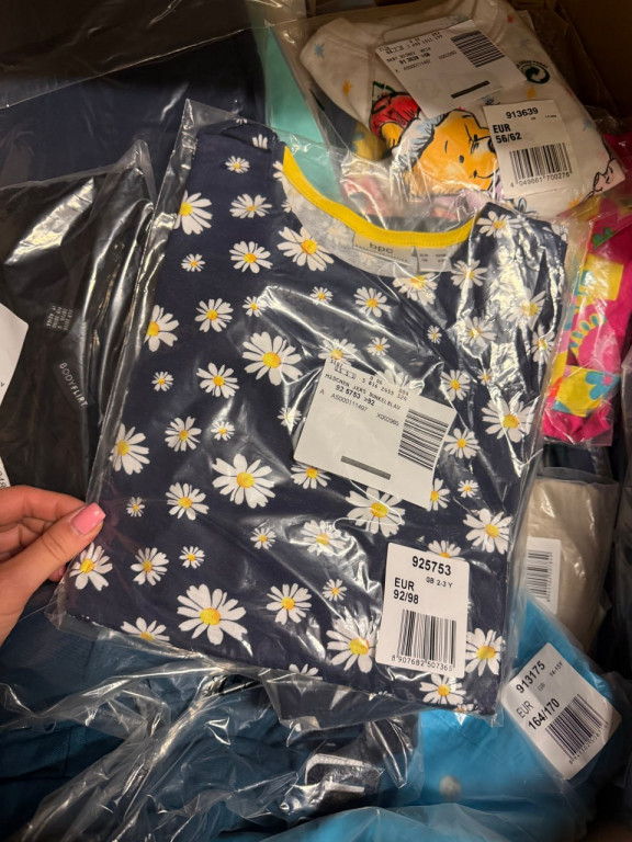 Foto Mix ropa infantil stock!