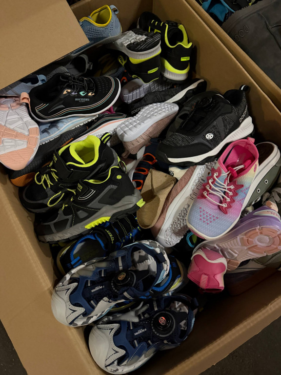 Foto Mix Restposten Marken Kinderschuhe — Kategorie A!