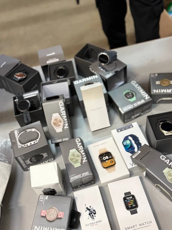Foto Restposten von Marken-Smartwatches (Mix)
