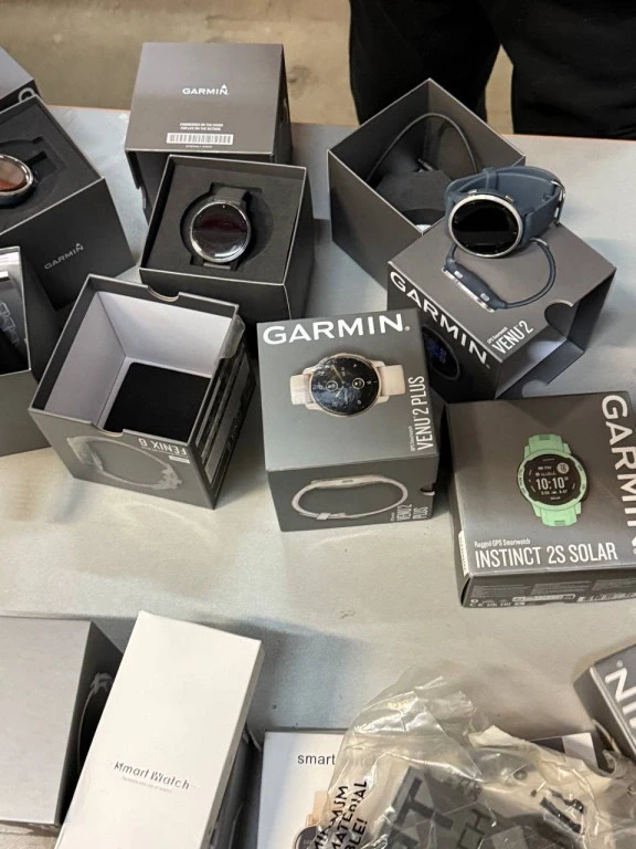 Foto Restposten von Marken-Smartwatches (Mix)