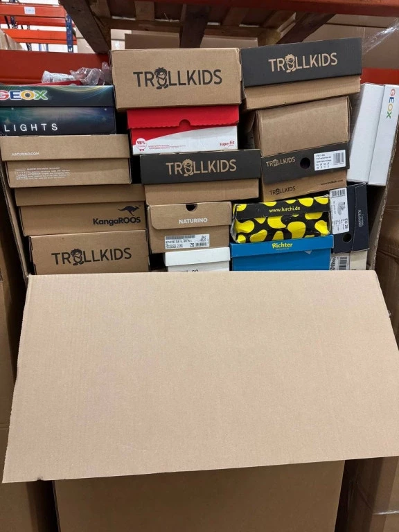 Foto Restposten Marken-Kinderschuhe (Mix, alle Jahreszeiten)