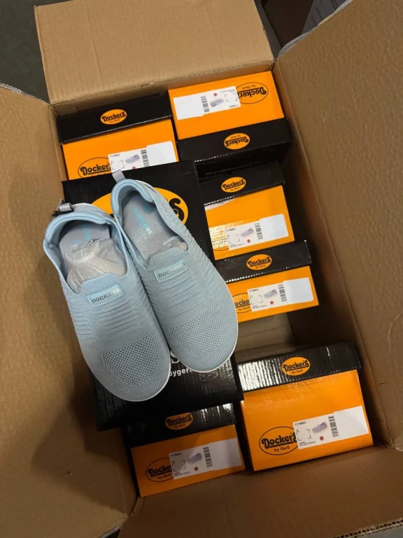 Foto Restposten Dockers Sneakers für Frauen und Mädchen!