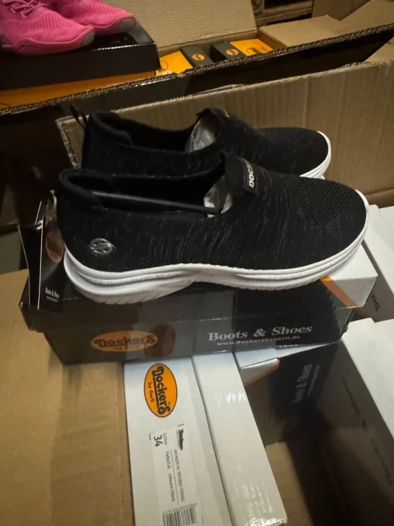 Foto Restposten Dockers Sneakers für Frauen und Mädchen!
